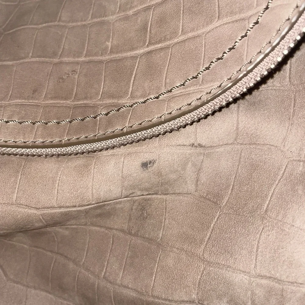 Marc Jacobs Hobo Shoulder Bag Greige Tan Purse Crocodile Embossed Leather